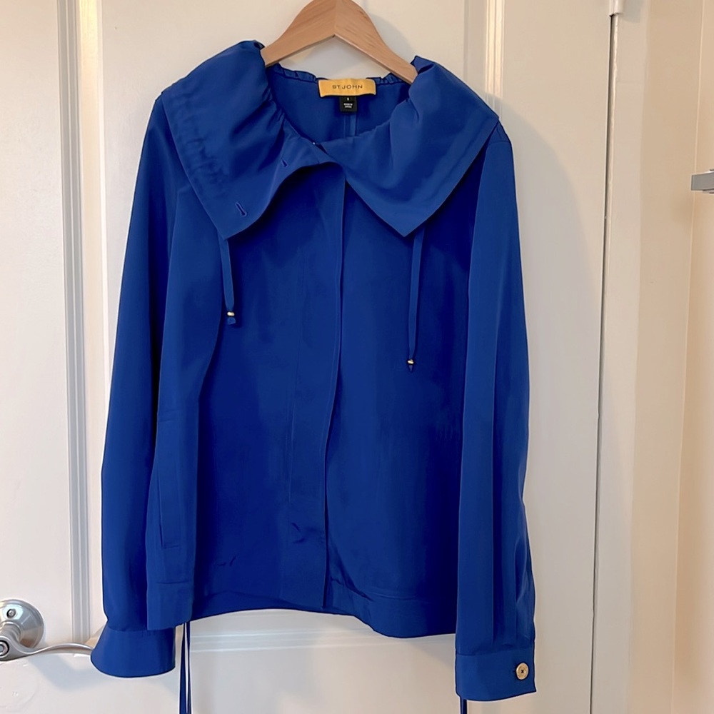 Beautiful St. John cowl neck royal blue rain jacket size small